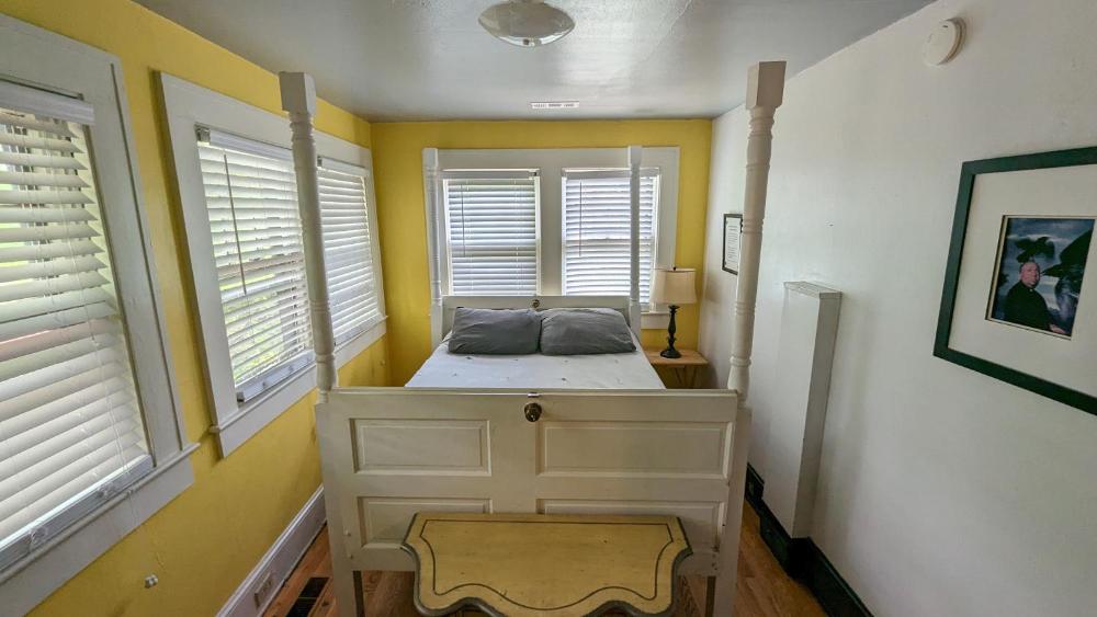 Budget Double Room interior